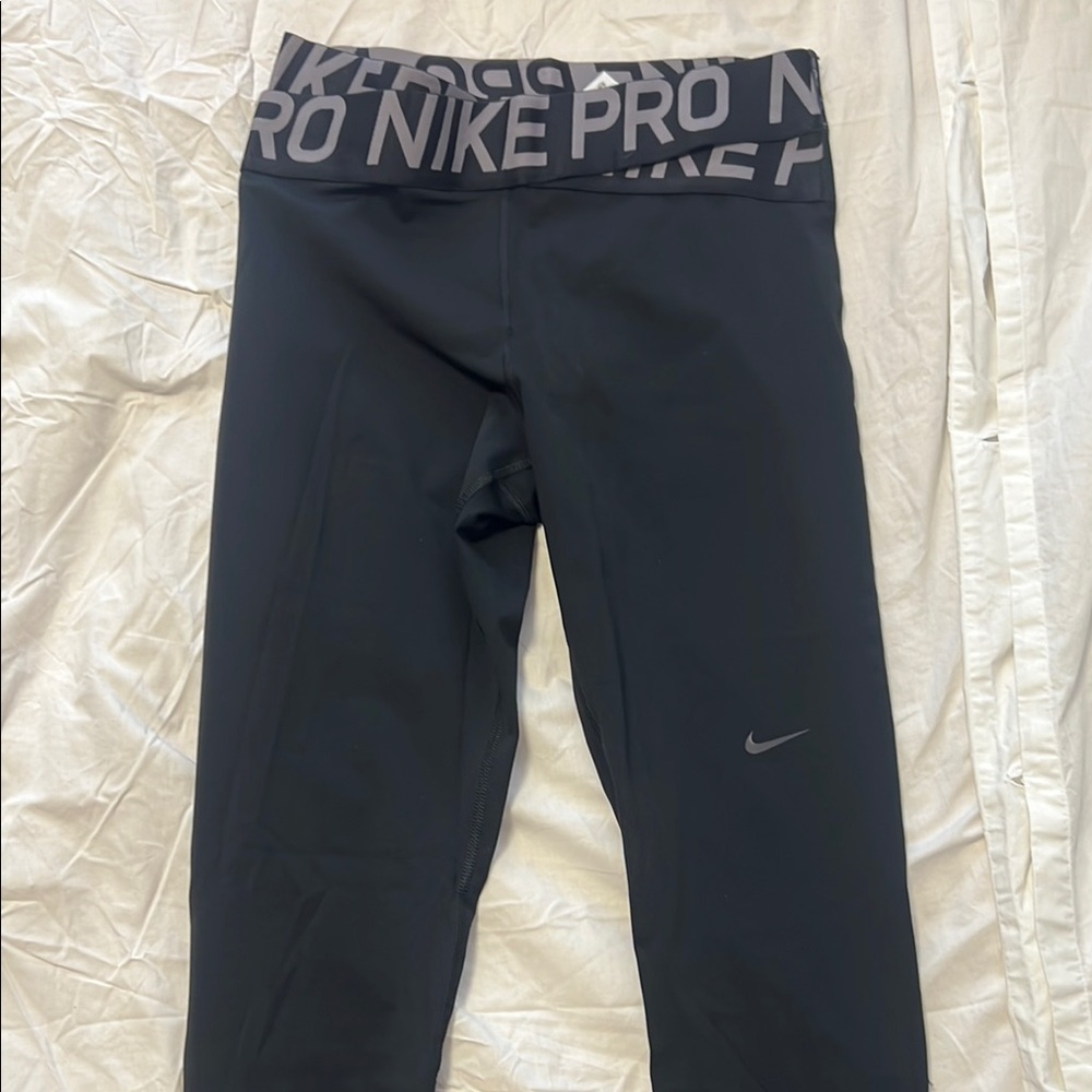 Nike Pro Dry Fit ⅞ Leggings